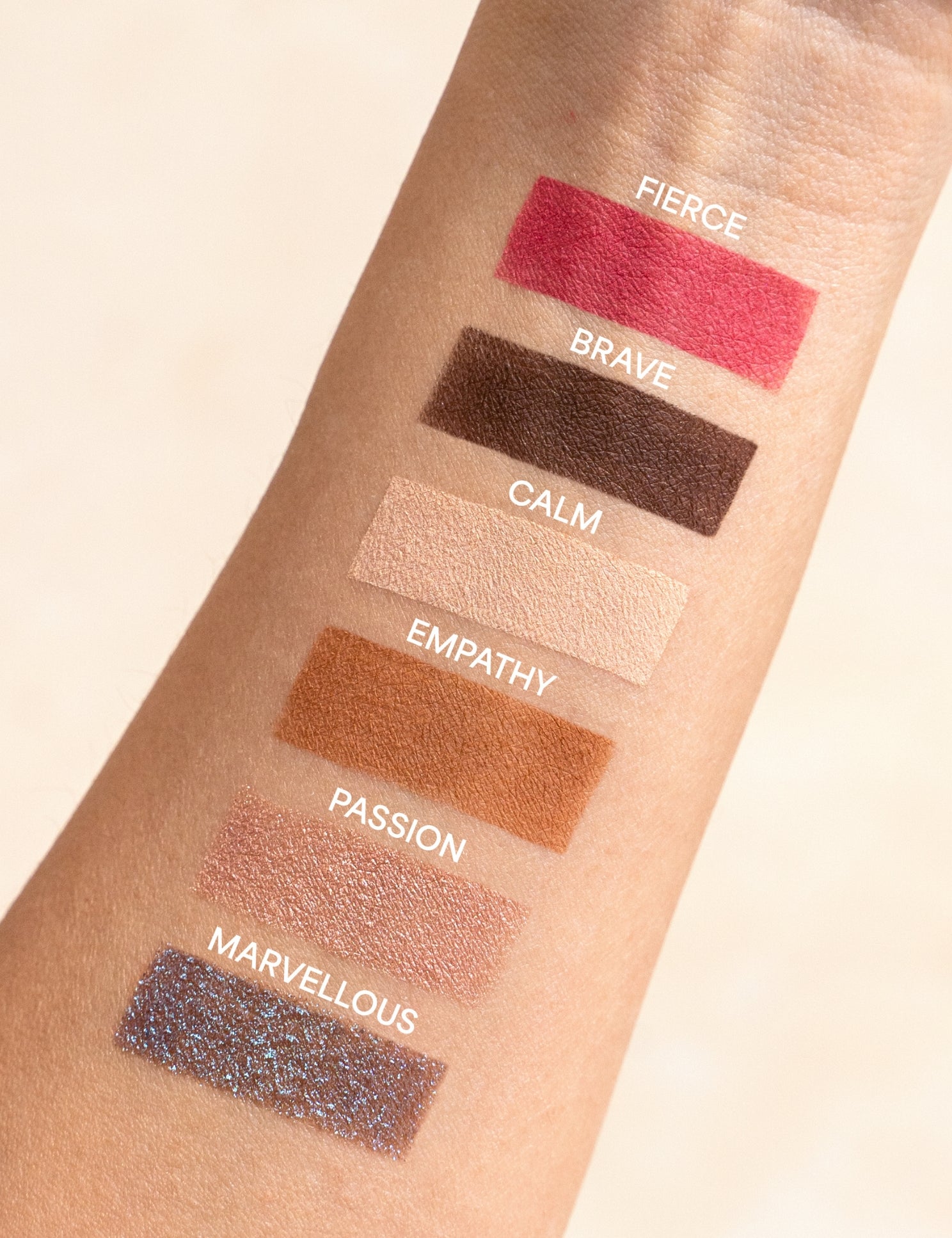 lavera Euphoria Shades in der Anwendung