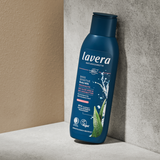 lavera Geschenkset Calming Care in der Anwendung