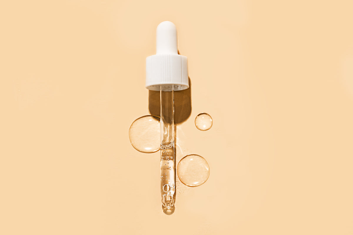 Pipette mit klarem Serum