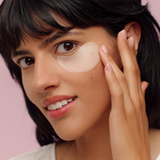 lavera.mompuff & Hydration Eye Patches in der Anwendung